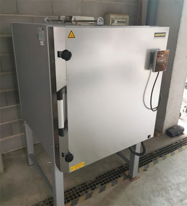 High-temperature chamber furnace